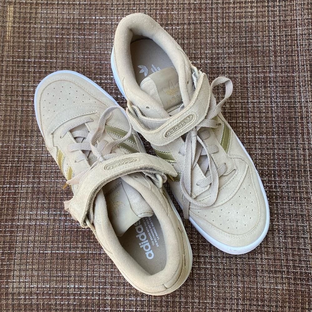 Women’s Adidas Tennis Shoes